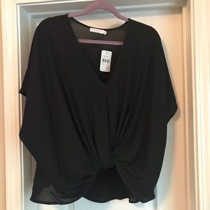 🆕 Knot front, v-neck blouse, L